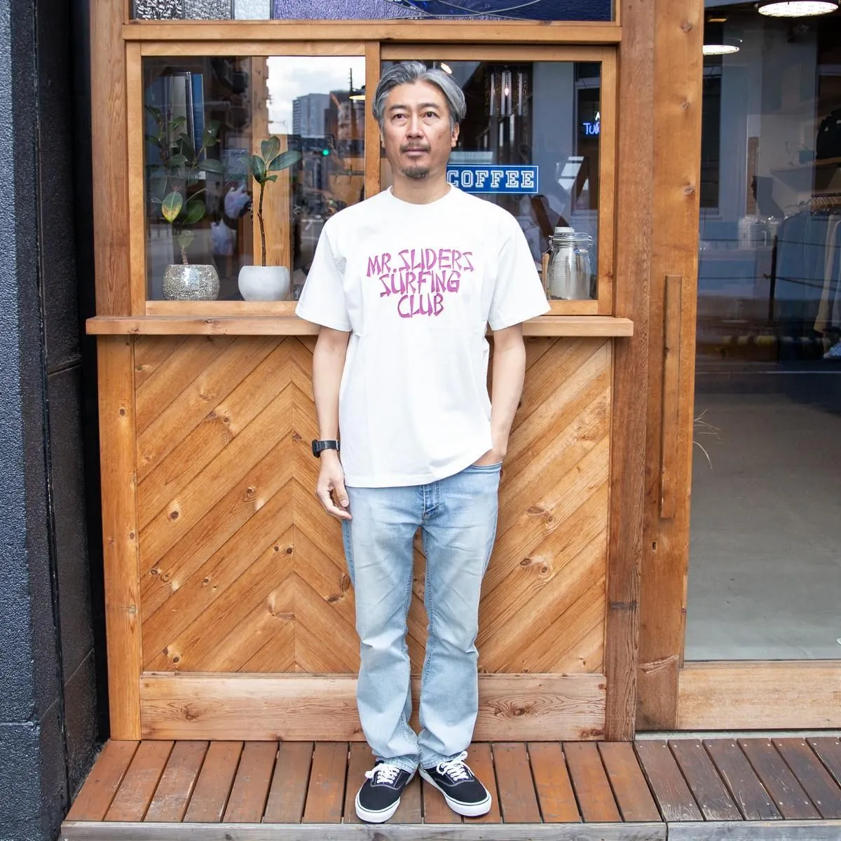 TURN ME ON "SLIDERS SURFING CLUB TEE"