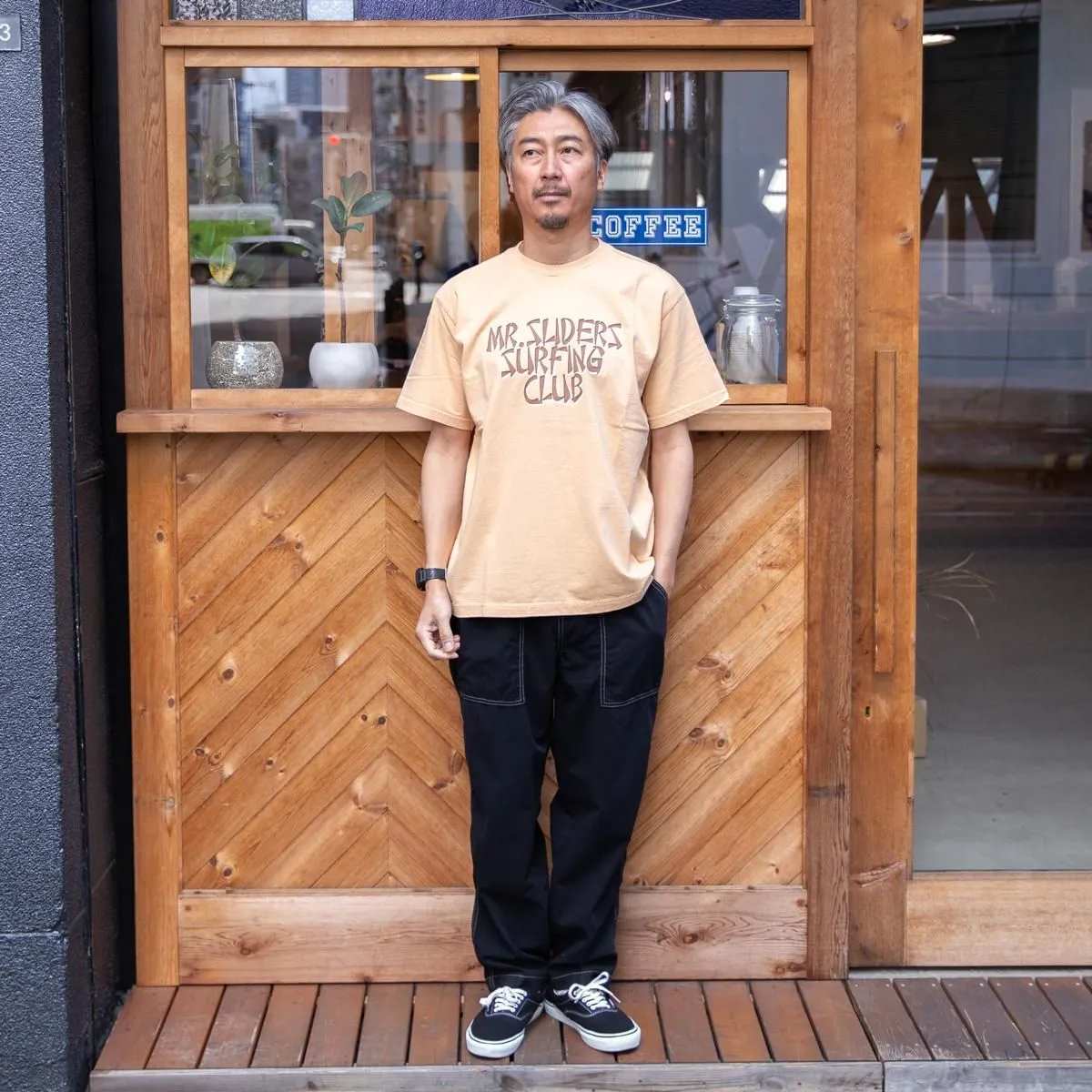 TURN ME ON "SLIDERS SURFING CLUB TEE"