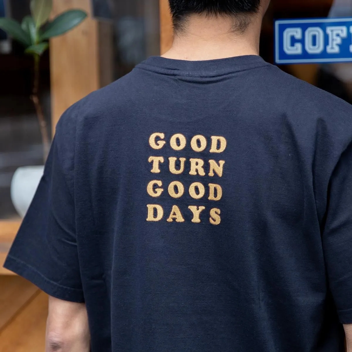 TURN ME ON "GOOD TURN GOOD DAYS TEE" 125-582