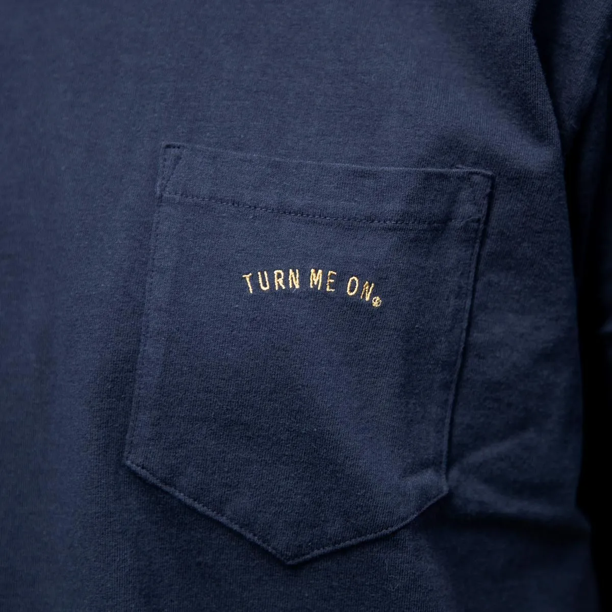 TURN ME ON "GOOD TURN GOOD DAYS TEE" 125-582