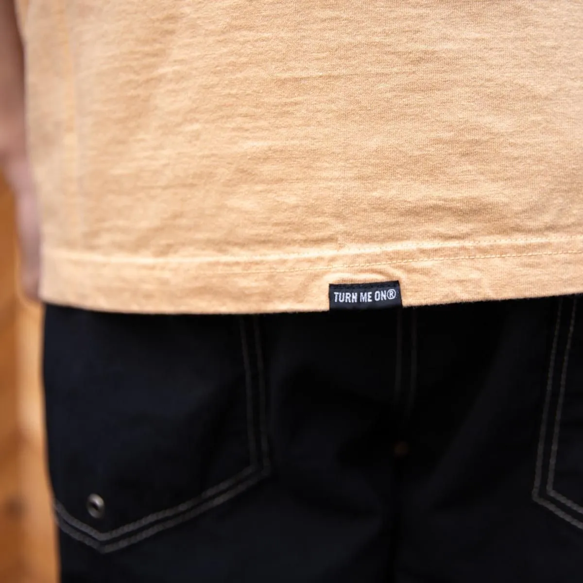 TURN ME ON "GOOD TURN GOOD DAYS TEE" 125-582