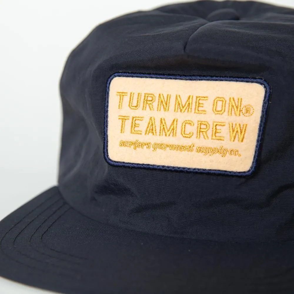 TURN ME ON TEAM CREW ナイロンCAP 525-331