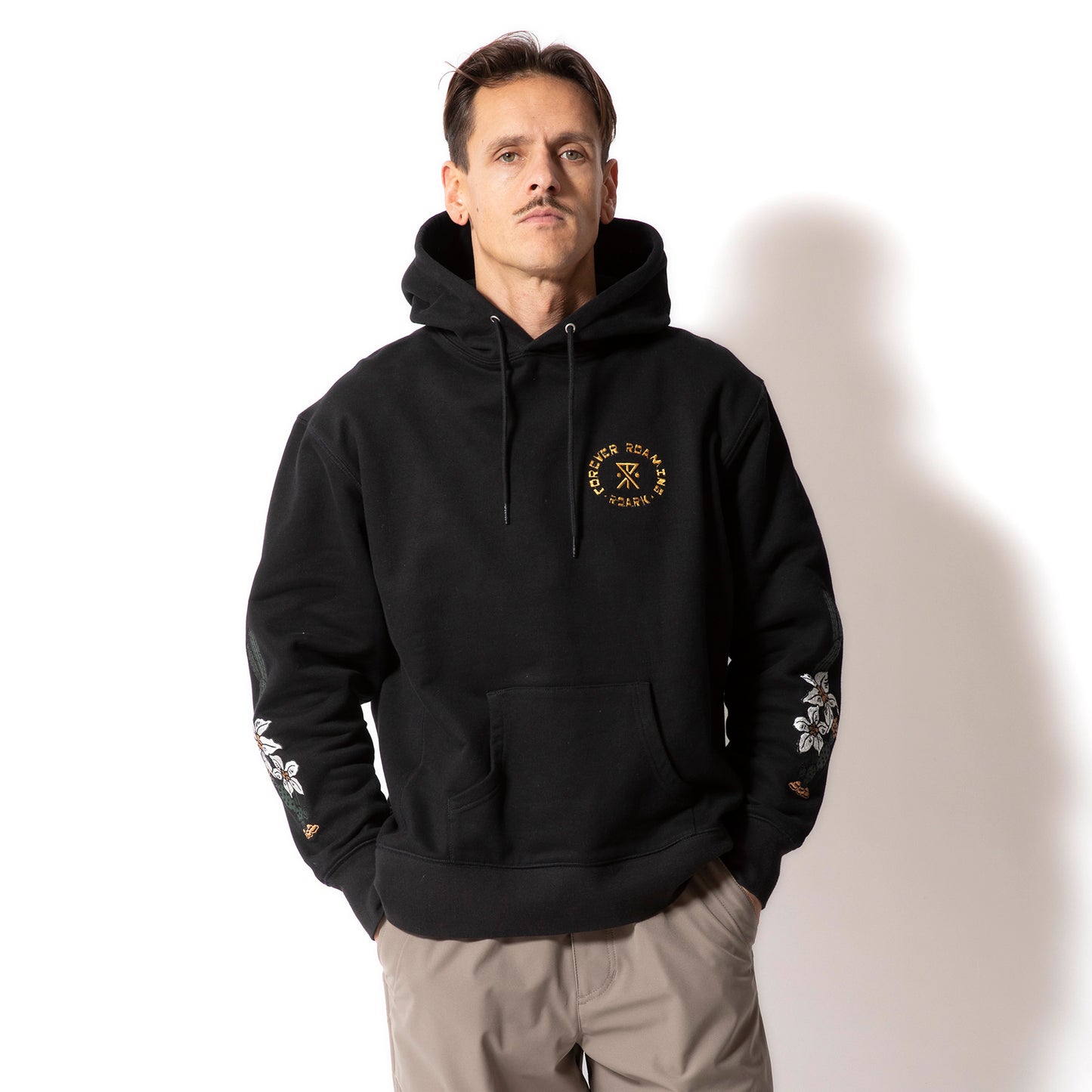 ROARK "F.ROAMING" P/O HOOD SWEAT