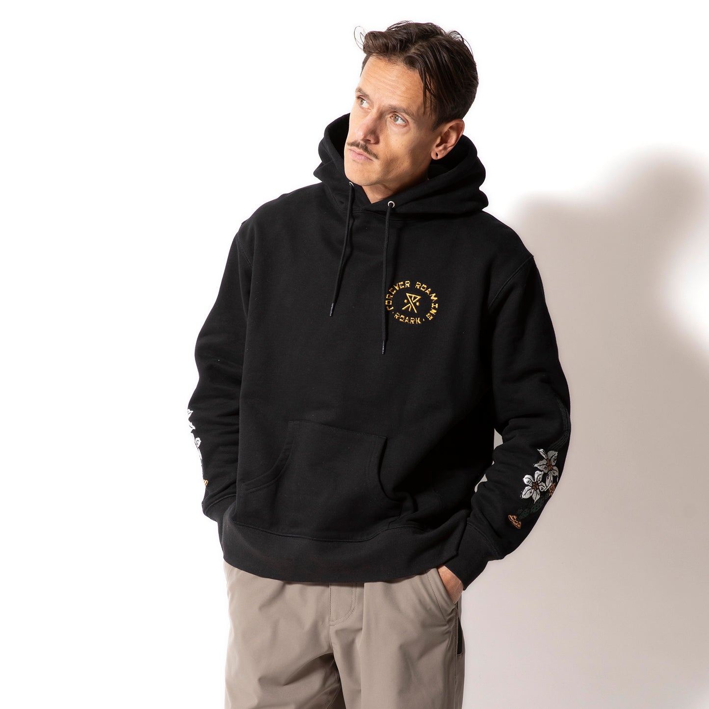 ROARK "F.ROAMING" P/O HOOD SWEAT