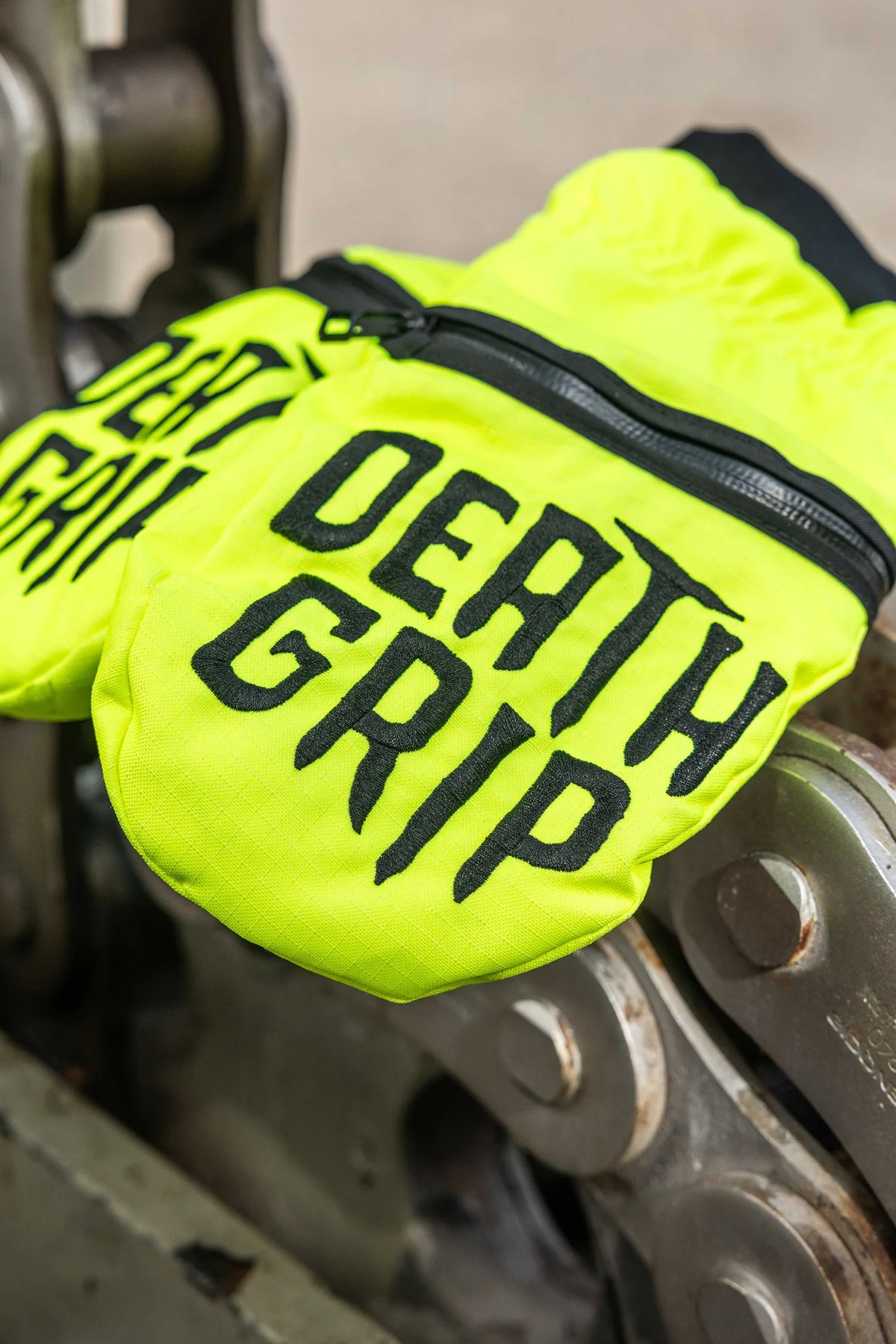 DEATHGRIP GLOVE CO. Ghoul Mitt Highlighter