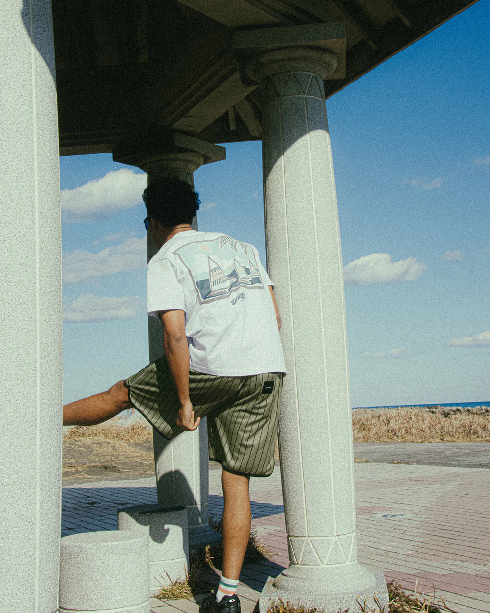 FLATLUX Island Tee