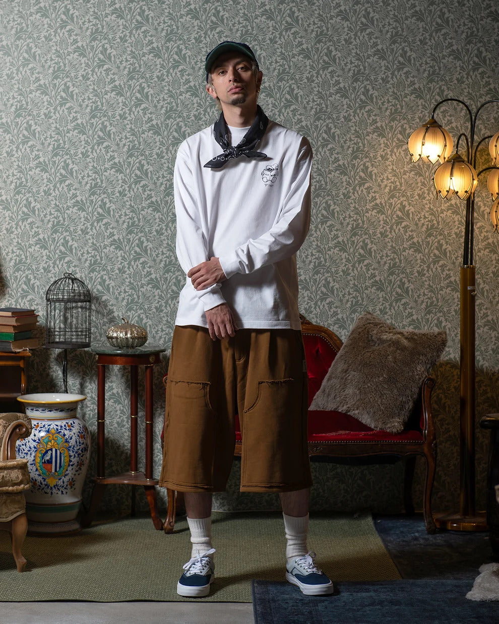 FLATLUX Bible
 Ls-T white