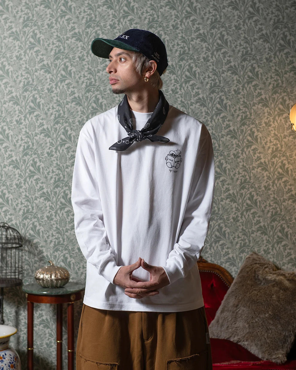 FLATLUX Bible
 Ls-T white